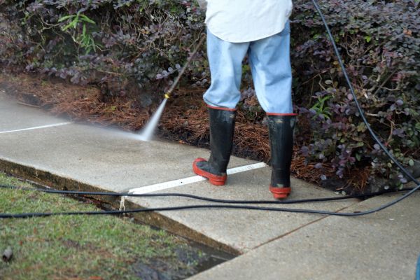 Sidewalk Washing in Dawsonville