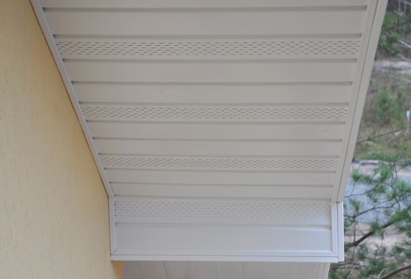 Soffit Dirt Removal in Dawsonville