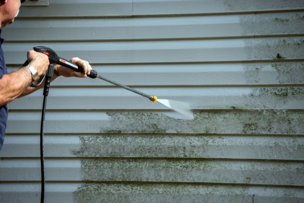 Vinyl Siding Power Washing in Dawsonville