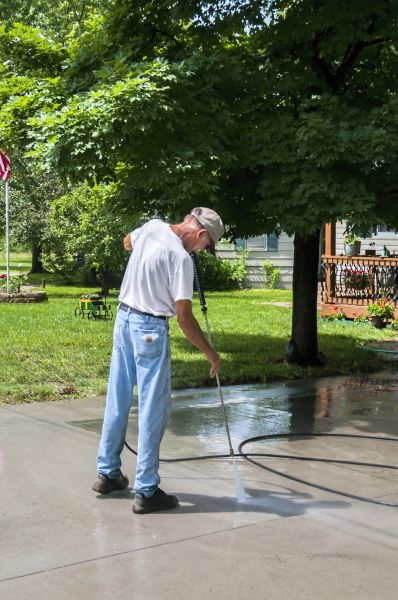 Driveway Concrete Cleaning in Dawsonville